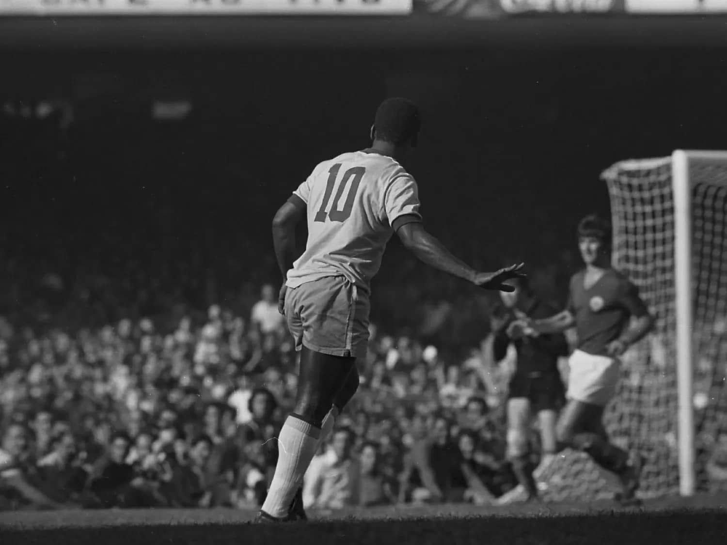 Pelé eterno transformou o futebol, o esporte e levou o Brasil para o mundo  • Jauclick