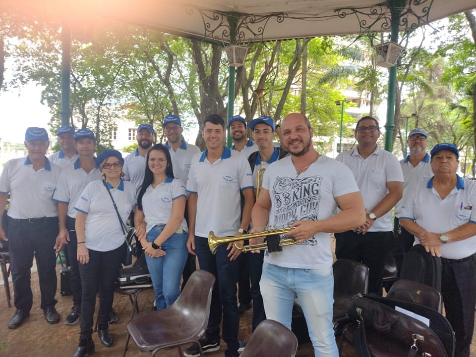 CHEGADA DO PAPAI NOEL NO JARDIM DE BAIXO EM JAÚ E INÍCIO DAS FESTIVIDADES  DE NATAL