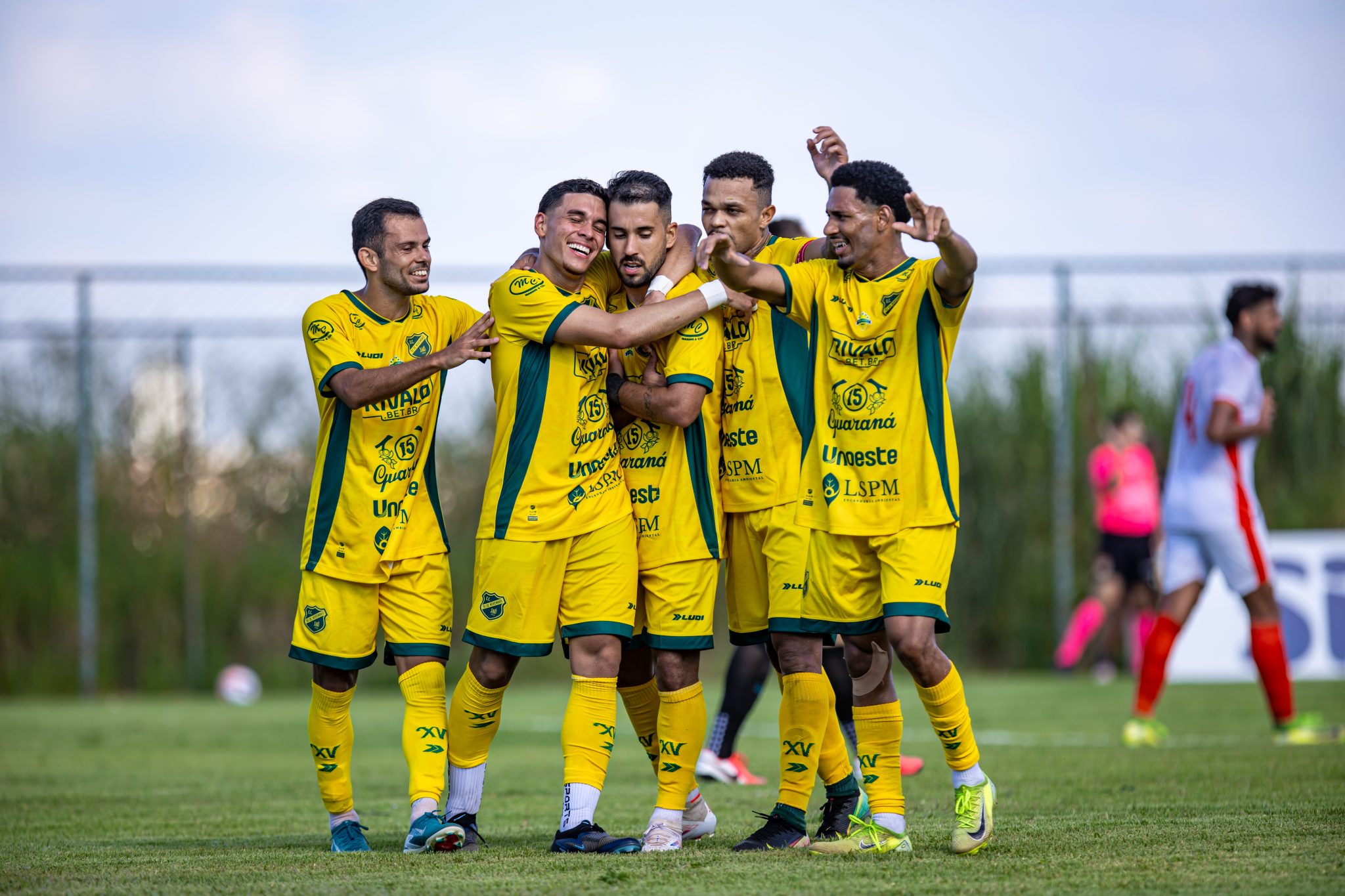 Jogadores do Galo comemoram o gol de Tavares | Foto: Aline Martins Fotografia