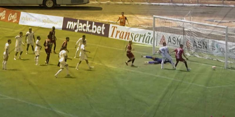 Goleiro Diego fez milagre em jogo em Assis. Imagem: reprodução Youtube