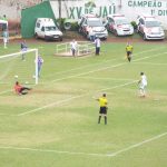 Luiz Henrique marca de pênalti e empata a partida. (Tiago Pavini-Assessoria de Comunicação XV de Jaú - 04-09-2016)